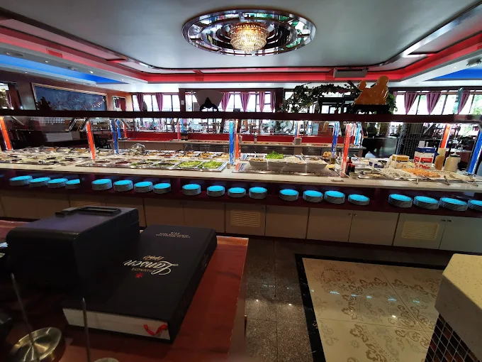 Visuel du restaurant et buffet